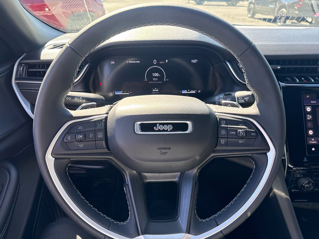 Certified 2024 Jeep Grand Cherokee Laredo RWD image 18