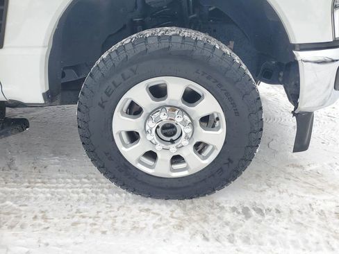 Certified 2024 Ford F250 XLT image 5