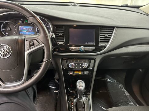 Used 2022 Buick Encore Preferred image 17