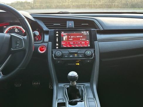 Used 2018 Honda Civic Si image 26