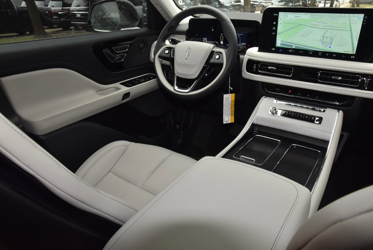 New 2027 Lincoln Aviator Reserve RWD image 16