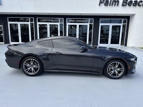 Used 2024 Ford Mustang Coupe RWD image 5