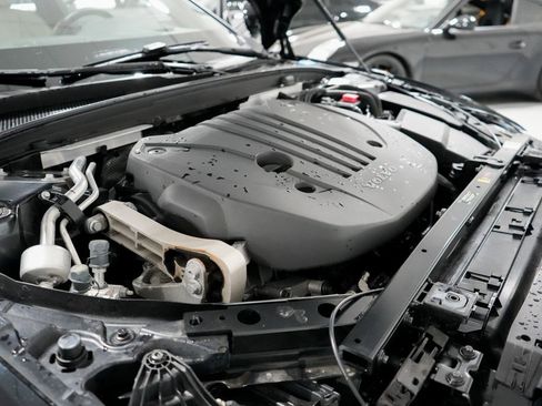 Used 2023 Volvo V60 B5 Cross Country Ultimate w/ Climate Package image 38