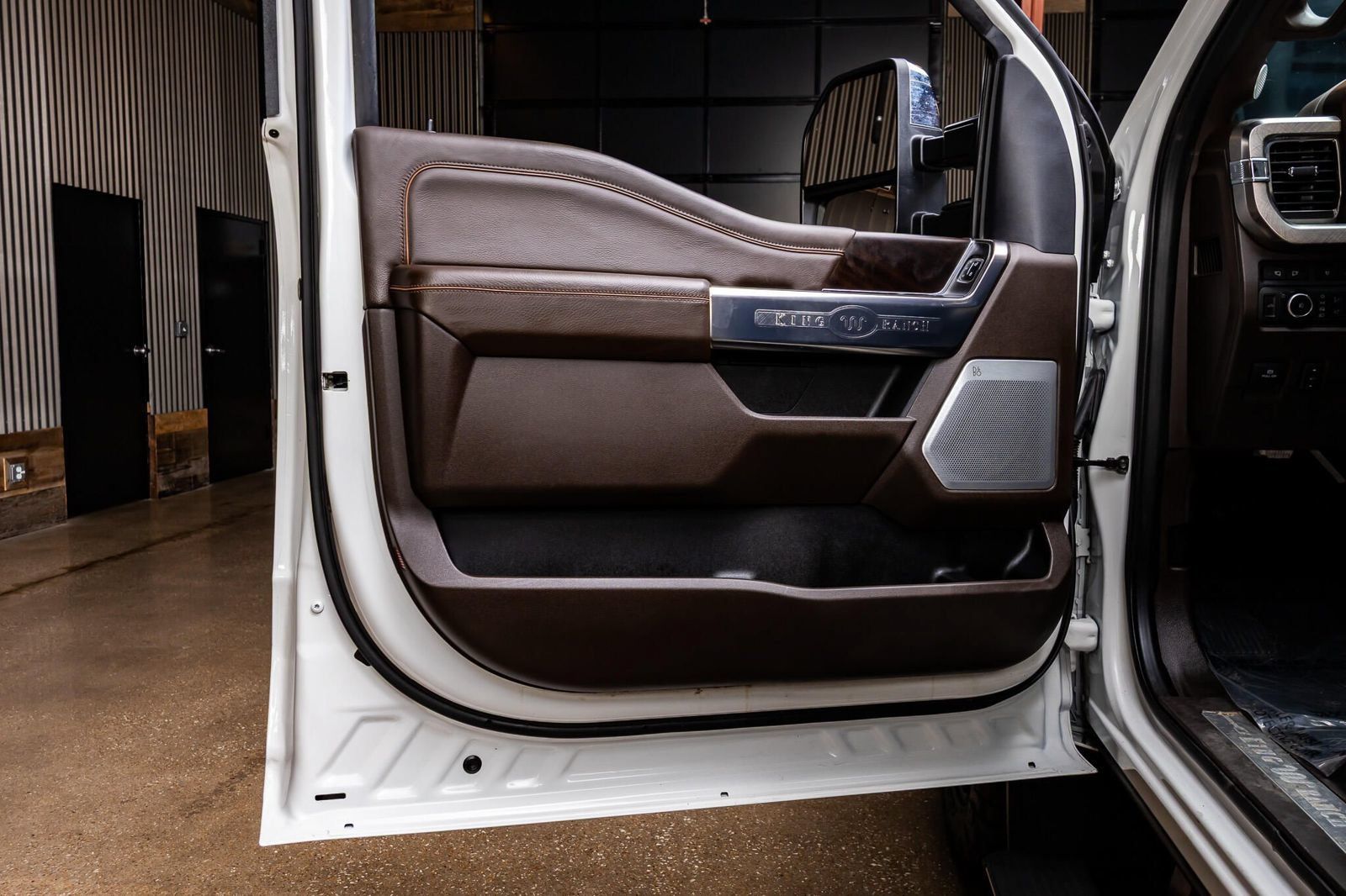 Used 2024 Ford F350 King Ranch w/ Chrome Package AWD/4WD image 34
