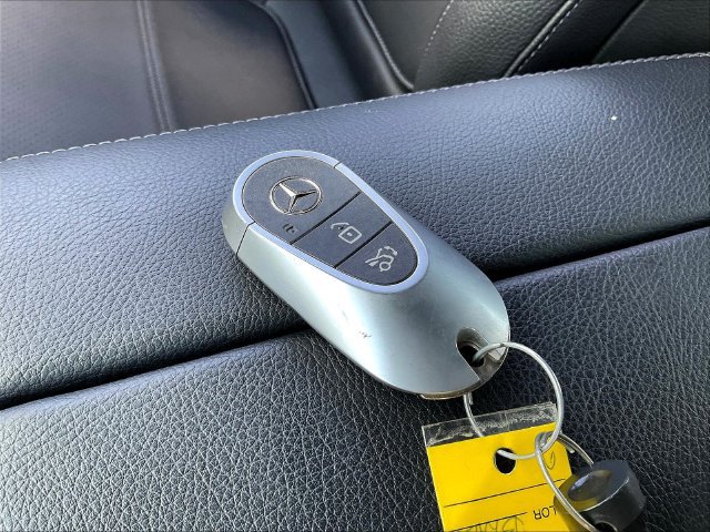 Used 2023 Mercedes-Benz C 300 Sedan image 35