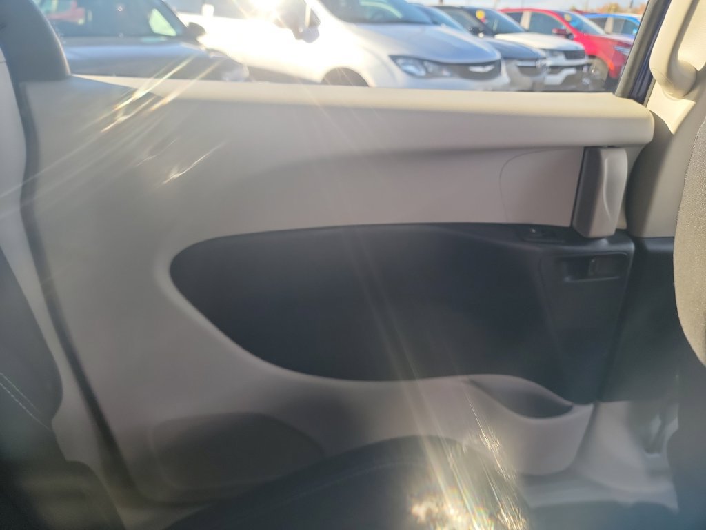 Used 2021 Chrysler Voyager LX FWD image 48