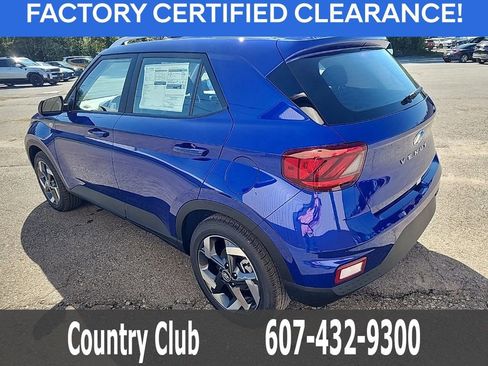 Used 2025 Hyundai Venue SEL image 6