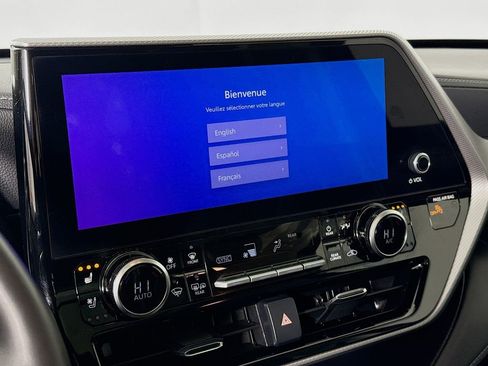 Certified 2025 Toyota Highlander Platinum image 14