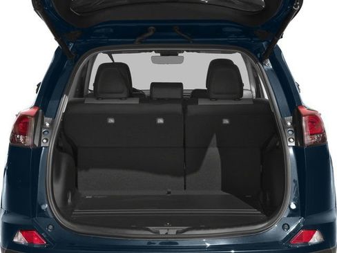 Used 2018 Toyota RAV4 Limited image 12