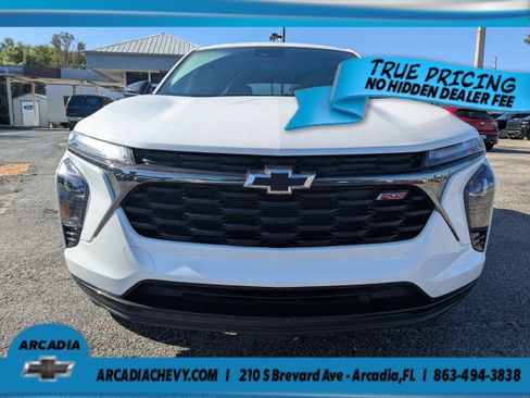 Certified 2025 Chevrolet Trax RS w/ Driver Confidence Package FWD image 9