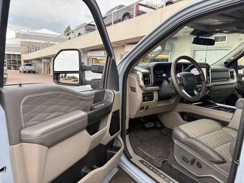 Used 2026 Ford F250 Platinum w/ Platinum Plus Package AWD/4WD image 15
