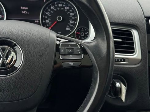 Used 2015 Volkswagen Touareg TDI AWD/4WD image 26