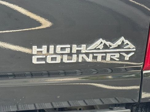 Used 2020 Chevrolet Silverado 2500 High Country w/ Technology Package image 13