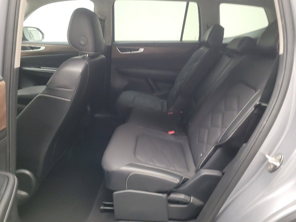 Used 2024 Volkswagen Atlas SE FWD image 18