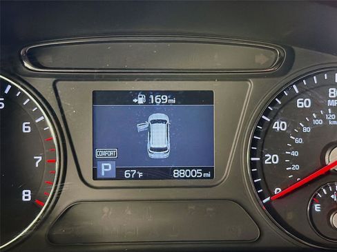 Used 2019 Kia Sorento LX image 13