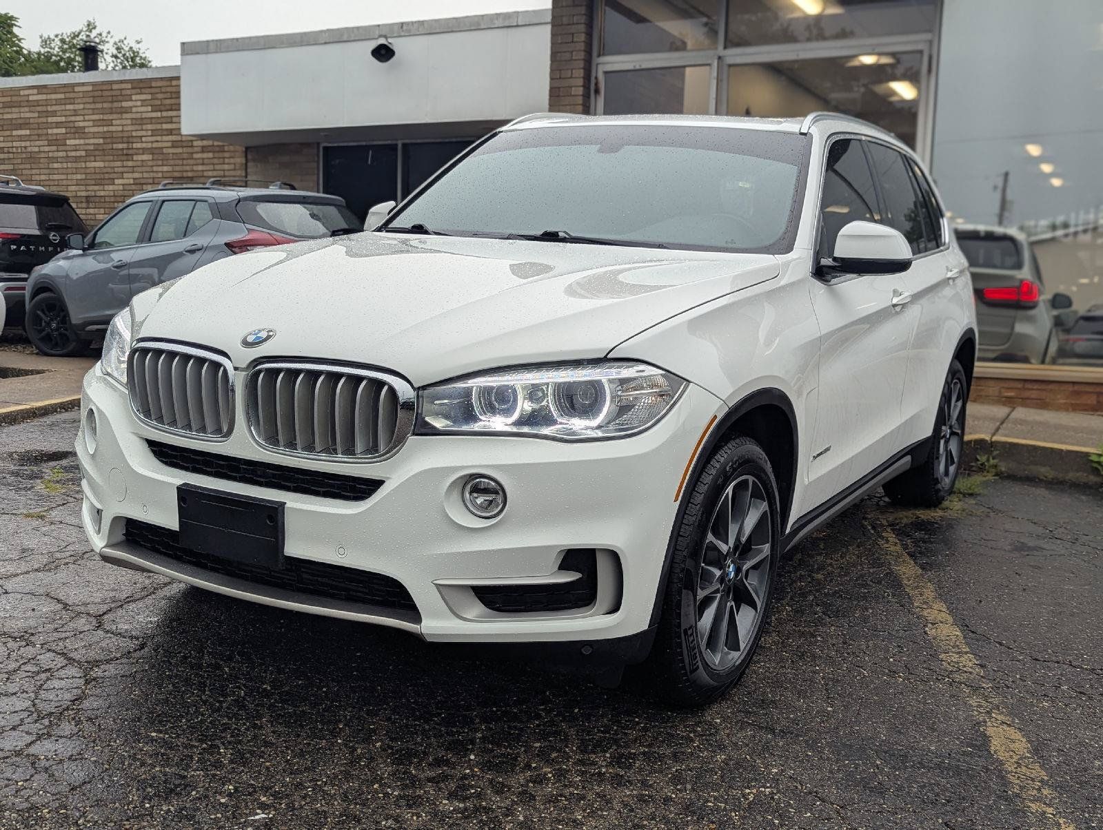 Used 2018 BMW X5 xDrive35i w/ Premium Package AWD/4WD image 12