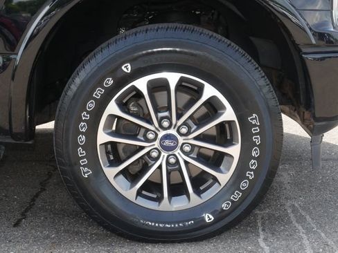 Used 2018 Ford F150 XLT w/ Equipment Group 302A Luxury AWD/4WD image 12