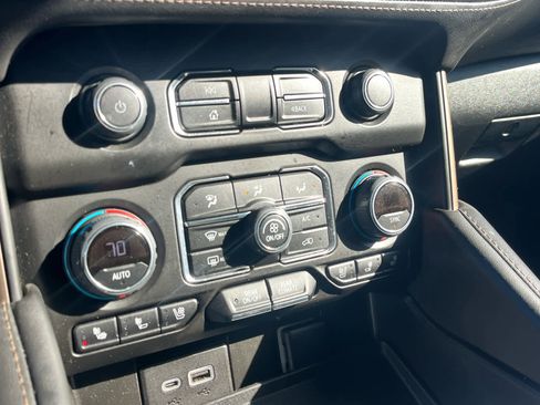 Used 2023 Chevrolet Tahoe High Country w/ Premium Package 2 image 32