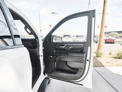 Used 2023 GMC Sierra 1500 AT4 w/ AT4 Premium Package image 15