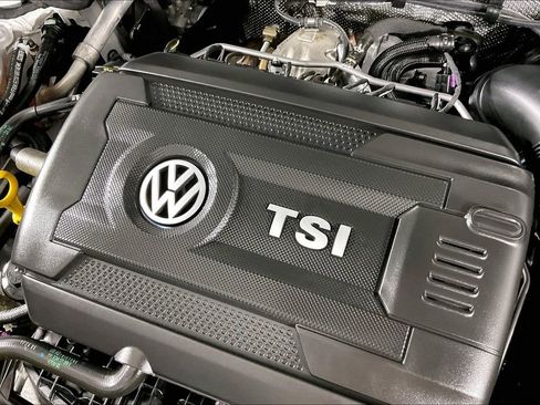 Used 2024 Volkswagen Jetta GLI 40th Anniversary Edition image 41