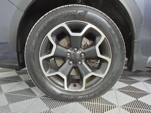 Used 2015 Subaru Crosstrek 2.0i Premium w/ Moonroof Package AWD/4WD image 9
