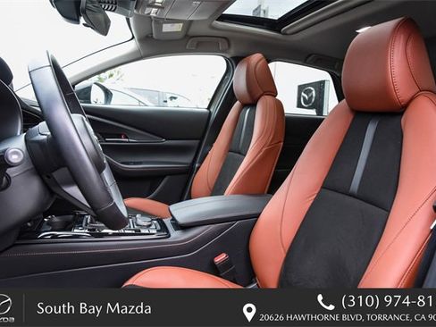 Certified 2025 MAZDA CX-30 Carbon image 17