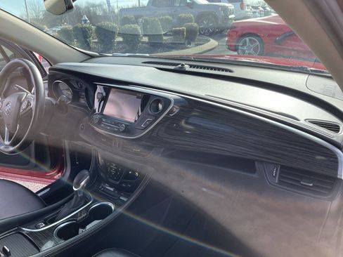 Used 2018 Buick Envision Essence image 29