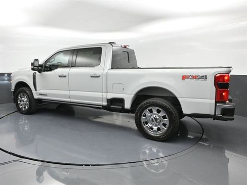 Used 2025 Ford F250 Lariat w/ Lariat Ultimate Package AWD/4WD image 26