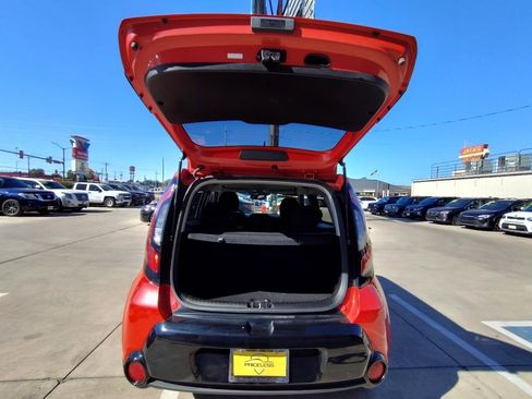 Used 2016 Kia Soul + FWD image 41