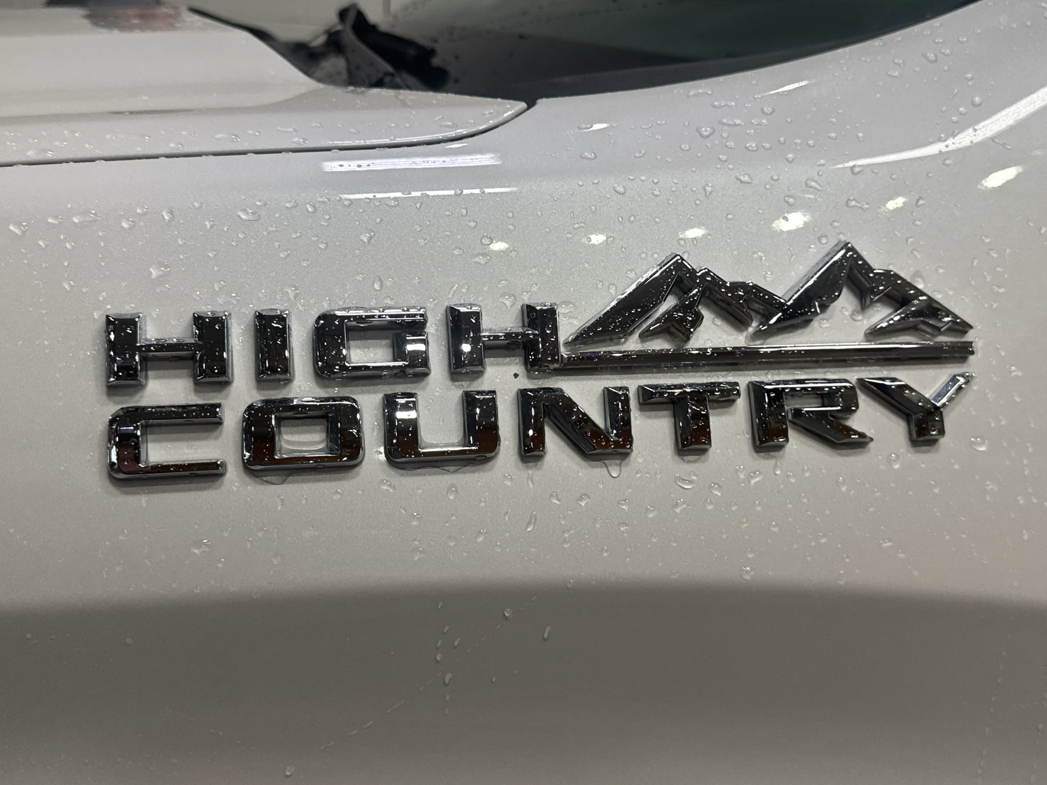 Used 2020 Chevrolet Silverado 1500 High Country w/ Technology Package AWD/4WD image 12