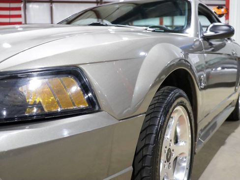 Used 2001 Ford Mustang Cobra image 29