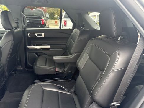 Used 2023 Ford Explorer XLT w/ Equipment Group 202A image 16