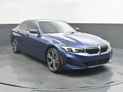 Used 2024 BMW 330i Sedan w/ Premium Package RWD image 9