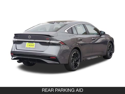 New 2026 Nissan Sentra SR w/ Floor Mat Package FWD image 8