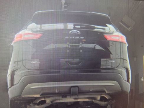 Used 2022 Ford Edge SEL w/ Convenience Package image 17