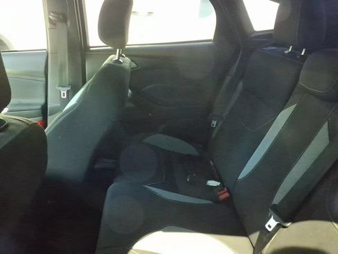 Used 2018 Ford Focus ST FWD image 7