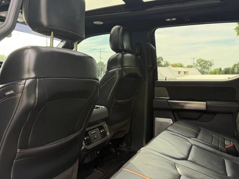 Used 2023 Ford F250 Platinum w/ FX4 Off-Road Package AWD/4WD image 19