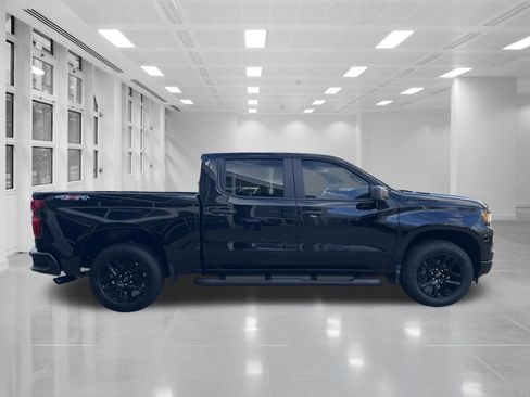 Used 2025 Chevrolet Silverado 1500 Custom w/ Turbomax Blackout Package image 4