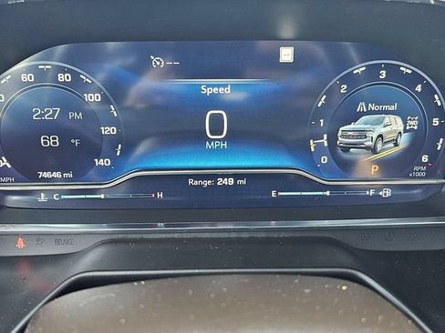 Used 2022 Chevrolet Tahoe Z71 w/ Luxury Package AWD/4WD image 20