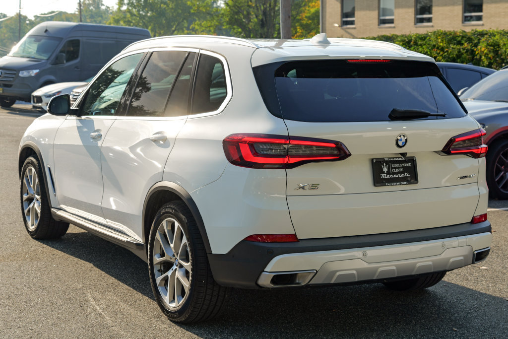 Used 2023 BMW X5 xDrive40i AWD/4WD image 5