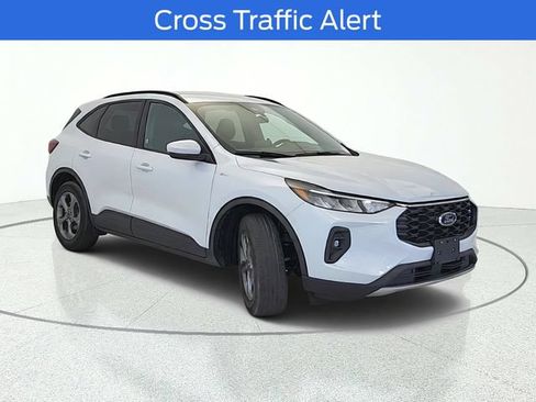 Used 2025 Ford Escape ST-Line Select AWD/4WD image 8
