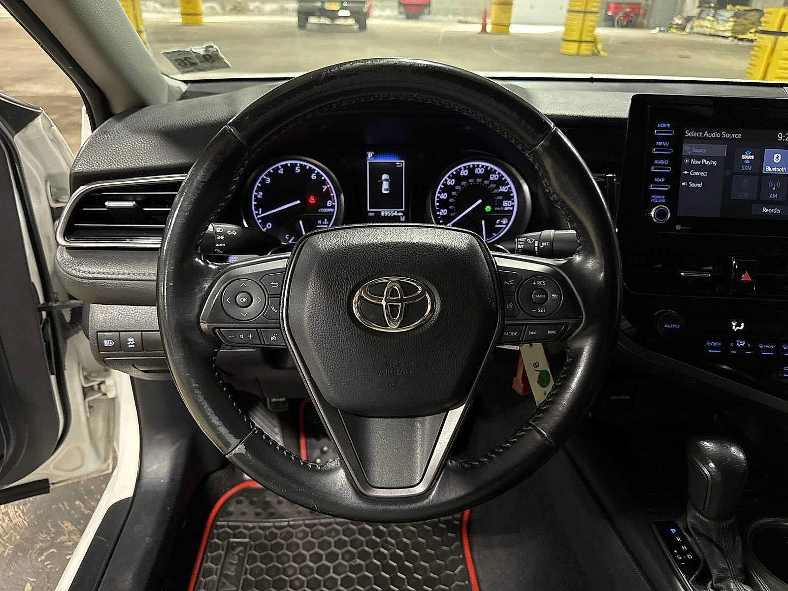 Used 2021 Toyota Camry SE FWD image 17