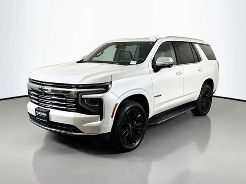 Used 2025 Chevrolet Tahoe Premier AWD/4WD image 3