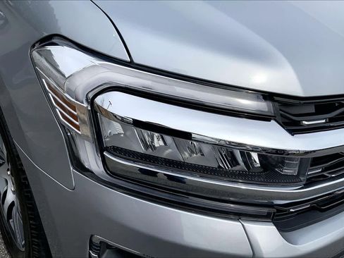 Used 2024 Ford Expedition Limited image 27