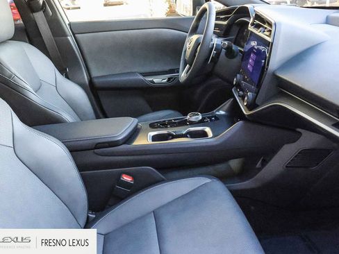Used 2025 Lexus RZ 300e image 12
