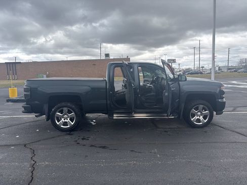 Used 2017 Chevrolet Silverado 1500 LT w/ All Star Edition image 20