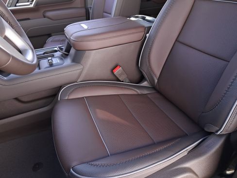 New 2026 GMC Sierra 2500 Denali w/ Denali Reserve Package image 22