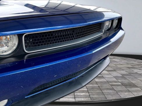 Used 2012 Dodge Challenger R/T RWD image 29