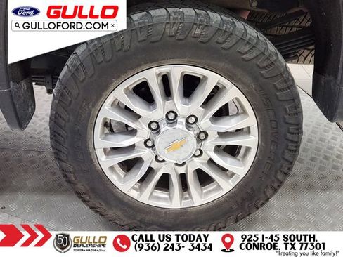 Used 2023 Chevrolet Silverado 3500 High Country w/ Z71 Off-Road Package image 9