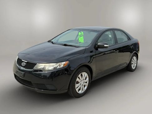 Used 2010 Kia Forte EX FWD image 2